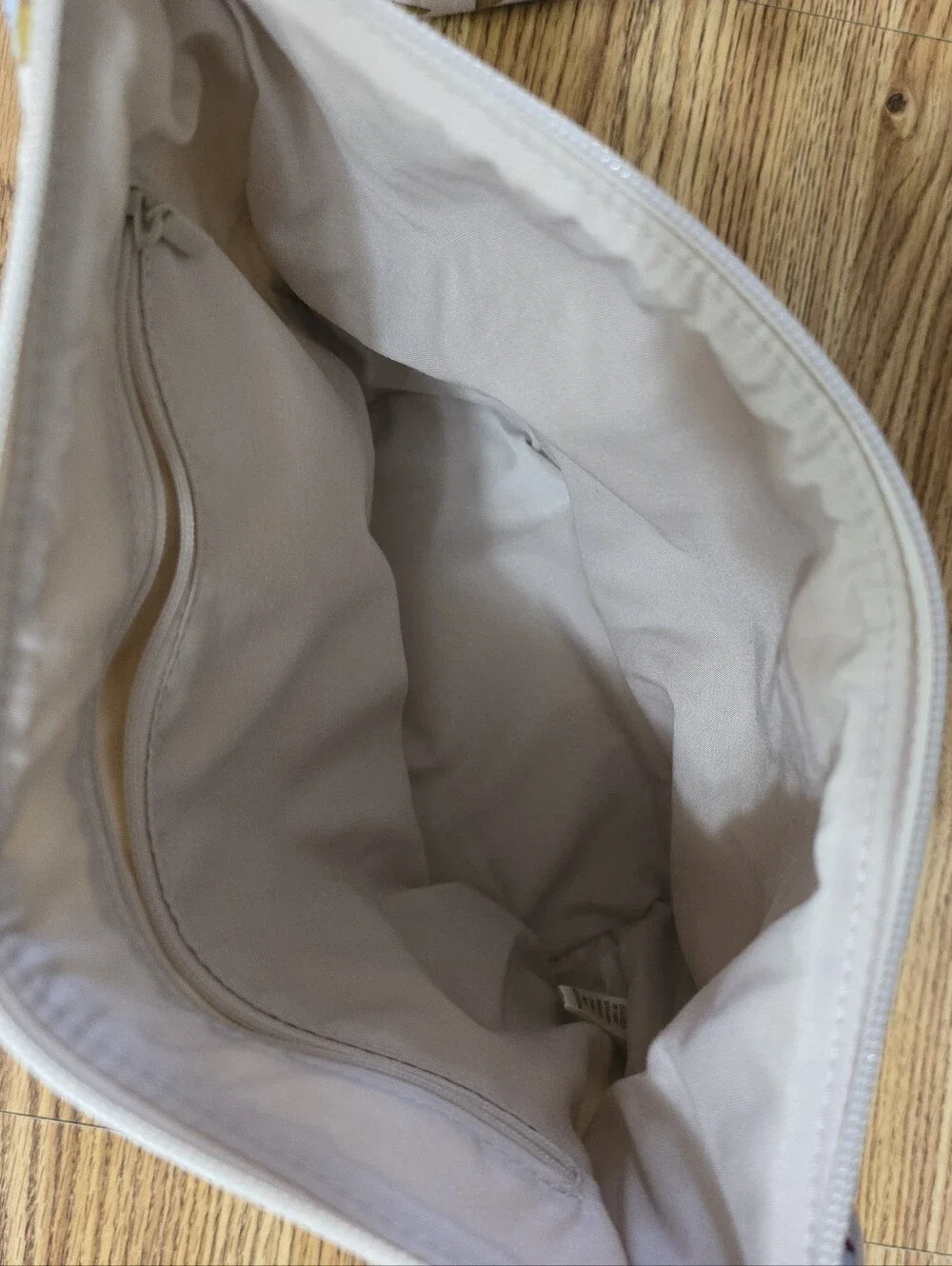 Vera Bradley Slouchy Bucket Shoulder Bag;  Pattern: Abuzz